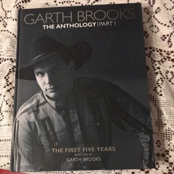 Garth Brooks The First Five Years Book and 5 CD’S - Picture 3 of 6